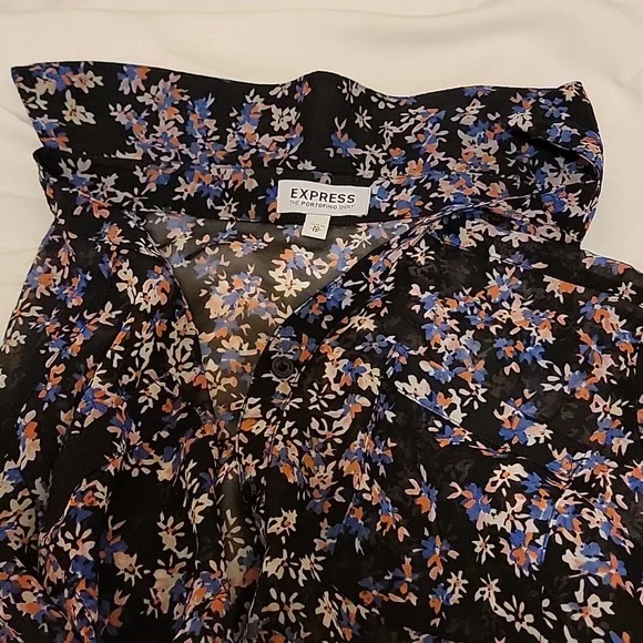 Shirt - Picture 1 of 4